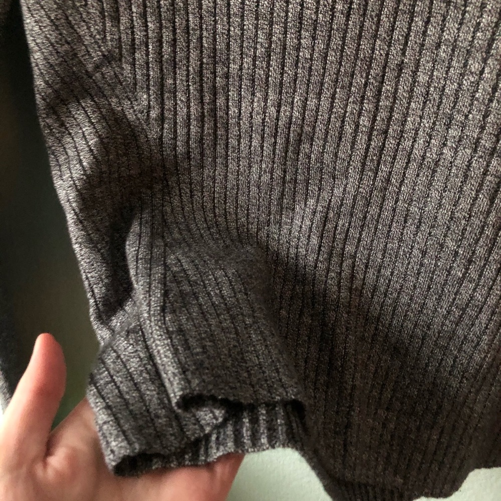 H&M Ribbed Sweater - Picture 2 of 3